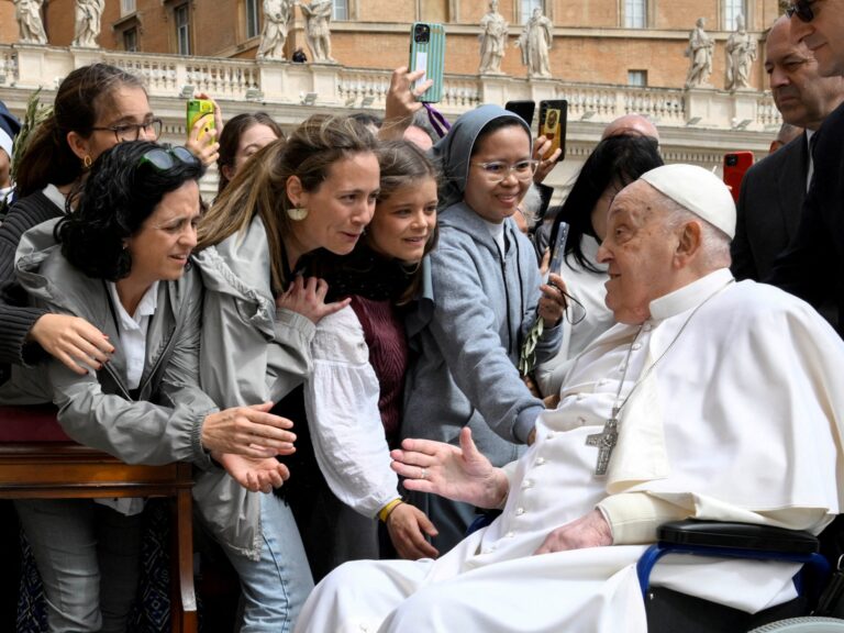 2025-04-13T130308Z_1031966249_RC2YWDAYVTT2_RTRMADP_3_RELIGION-EASTER-POPE-PALMSUNDAY-1744559185.jpg